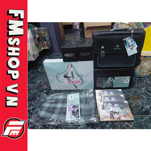 CẶP HATSUNE MIKU VÀ SET PHỤ KIỆN