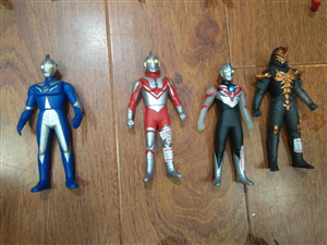 FIGURE ULTRAMAN LOẠI BÉ
