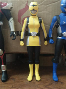 FIGURE YELLOW BUSTER