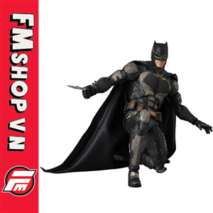MAFEX BATMAN TACTICAL SUIT FAKE