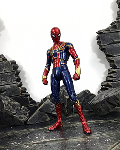 MAFEX IRON SPIDER LIKE NEW