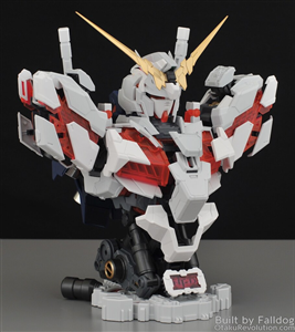 MODEL KIT HEAD UNICORN GUNDAM HEAD BUST 1/35