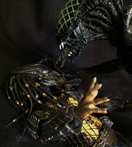 NECA AVP ALIEN GRID VS PREDATOR CELTIC CHINA VER