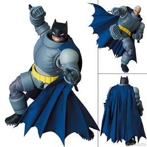 PRE-ORDER MAFEX ARMORED BATMAN (JPV)