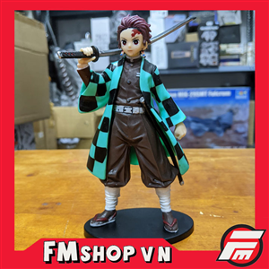 PVC KIMETSU NO YAIBA TANJIRO KAMADO CẦM KIẾM KHÔNG BOX FAKE
