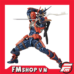 REVOLTECH AMAZING YAMAGUCHI DEATHSTROKE FAKE