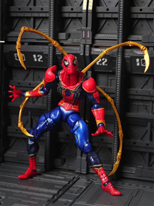 REVOLTECH IRON SPIDER FAKE