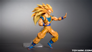 SHF SSJ3 SONGOKU FAKE