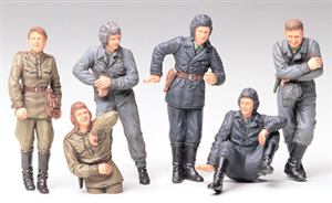 TAMIYA 1/35 RUSSIAN ARMY TANK CREW AT REST