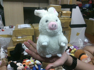 THÚ BÔNG WHITE PIG