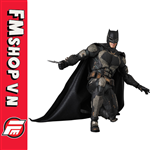 MAFEX BATMAN TACTICAL SUIT FAKE