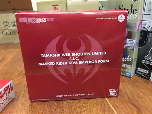 Mua bán SIC KAMEN RIDER KIVA EMPEROR FORM LIKE NEW