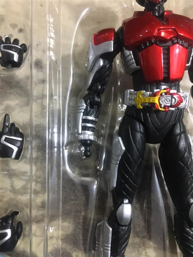 Mua bán SHF KAMEN RIDER KABUTO THIẾU TAY NẮM (JAPAN VER)