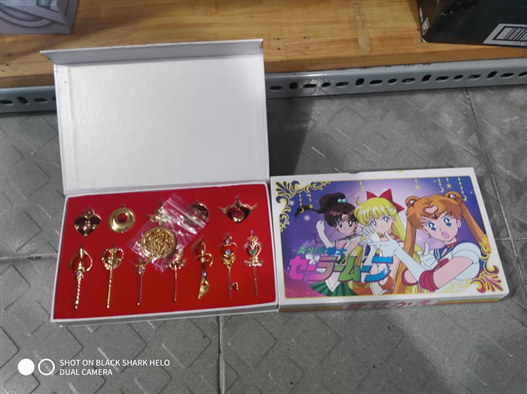 Mua bán PHỤ KIỆN SAILOR MOON VÀNG