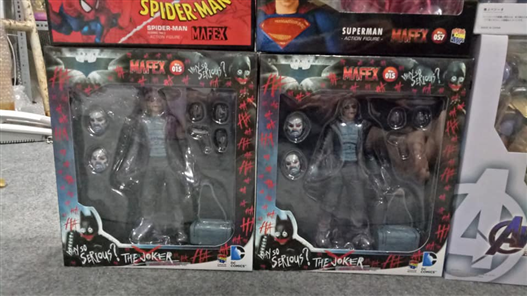 Mua bán MAFEX JOKER BANK ROBBER FAKE