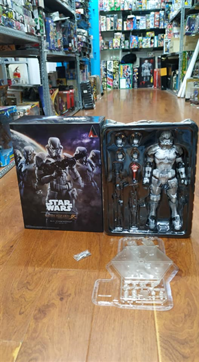 Mua bán PLAY ARTS KAI STORM TROOPER 2ND