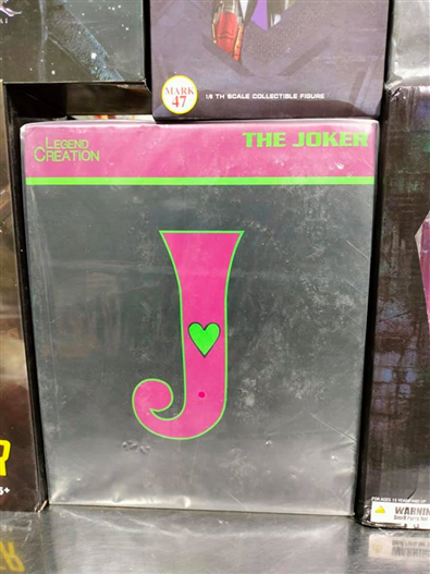 Mua bán MEZCO THE JOKER FAKE