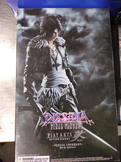 Mua bán PLAY ARTS KAI SQUALL LEONHART DISSIDIA FAKE PAK