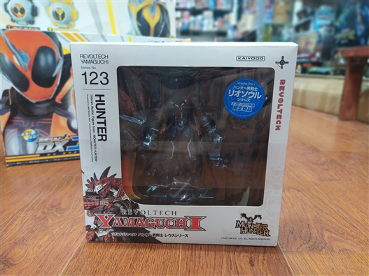 Mua bán REVOLTECH MONSTER HUNTER NO123 - HUNTER