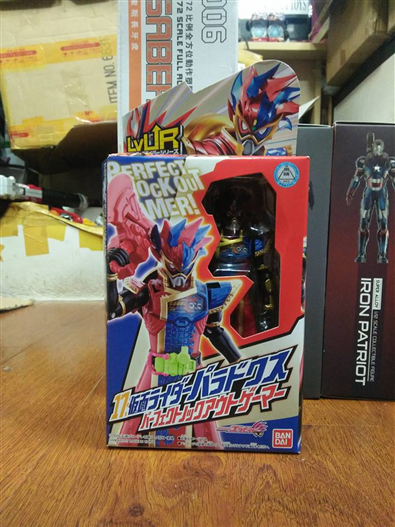 Mua bán LVUR 17 KAMEN EX AID PARADOX