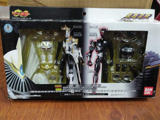 Mua bán SHS KAMEN RIDER FEMME & RYUGA 2ND