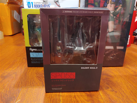 Mua bán FIGMA SP-055 RED PYRAMID THING FAKE