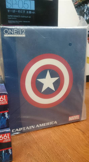 Mua bán MEZCO CAPTAIN AMERICA 1:12 FAKE