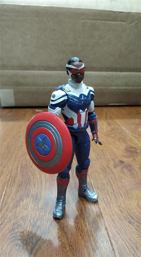 Mua bán MARVEL LEGENDS CAPTAIN AMERICA (SAM WILLSON) KHÔNG BOX