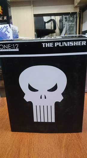 Mua bán MEZCO COLLECTIVE THE PUNISHER