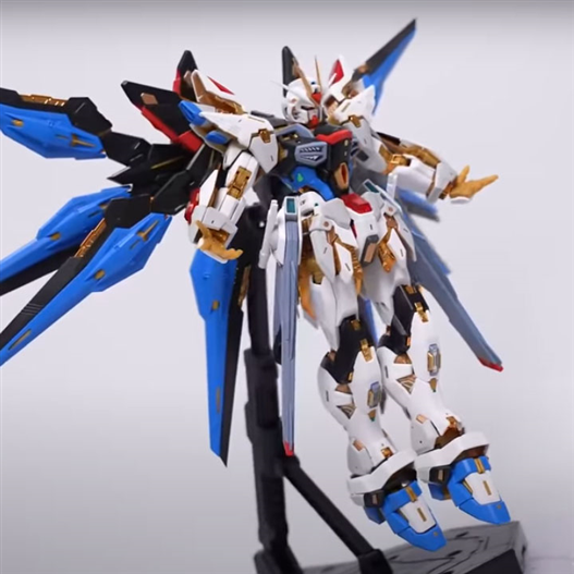 Mua bán XIN XIN MODEL KIT MGEX STRIKE FREEDOM GUNDAM