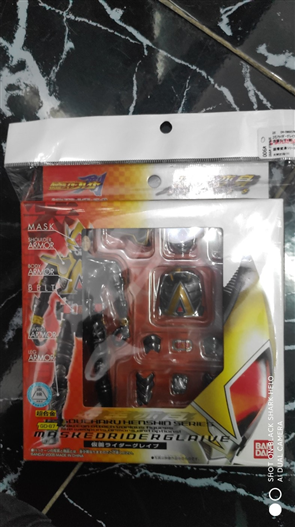 Mua bán (JPV) SHS KAMEN RIDER GLAIVE