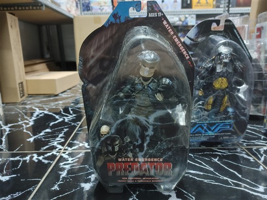 Mua bán NECA PREDATOR WATER EMERGENCE CHINA VER