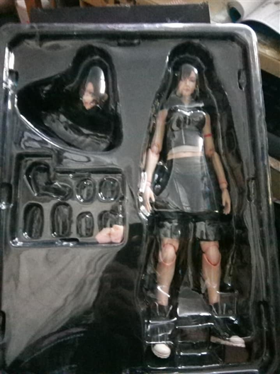 Mua bán PLAY ARTS KAI TIFA LOCKHART 2ND [KÍ GỬI]