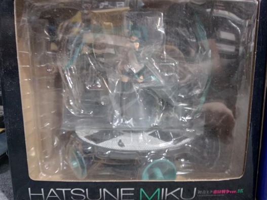 Mua bán PVC HATSUNE MIKU LOVE IS WAR VER DX