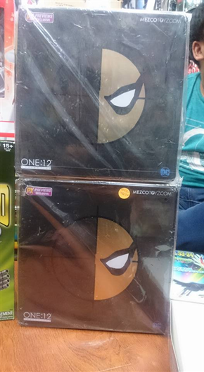 Mua bán MEZCO DEATHSTROKE