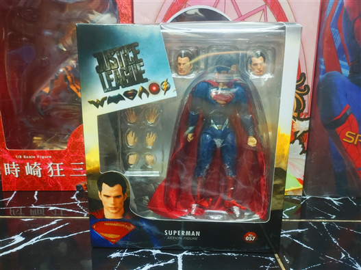 Mua bán MAFEX SUPERMAN JUSTICE LEAGUE FAKE