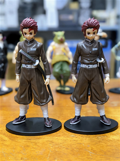 Mua bán PVC KIMETSU NO YAIBA KAMADO TANJIRO ÁO NÂU