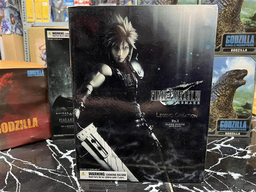 Mua bán PLAY ARTS KAI FINAL FANTASY 7 REMAKE CLOUD FAKE