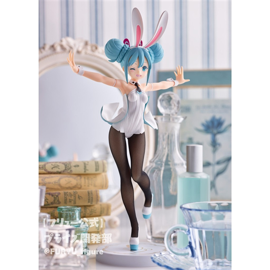 Mua bán (NO BOX) PVC HATSUNE MIKU BUNNY VERSION WHITE-BLACK VER