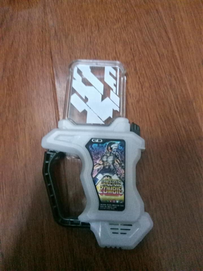 Mua bán CAPSULE TOY DANGEROUS ZOMBIE GASHAT