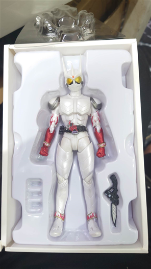 Mua bán SHF KAMEN RIDER ETERNAL RED FLARE 2.0 FAKE