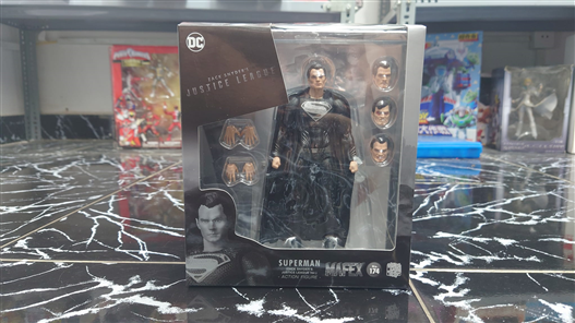 Mua bán MAFEX BLACK SUPERMAN OPEN CHECk