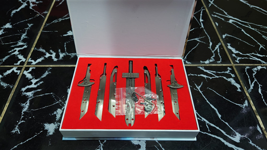 Mua bán SET PHỤ KIỆN FINAL FANTASY CLOUD STRIKE SWORD MÀU BẠC 
