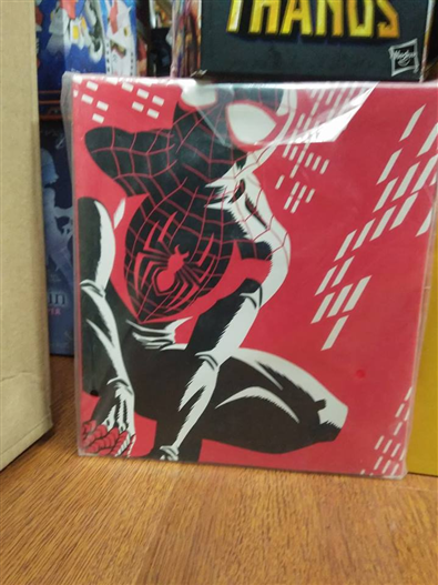 Mua bán MEZCO ULTIMATE SPIDER-MAN FAKE