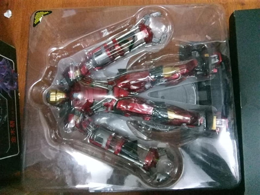 Mua bán HOT TOYS IRON MAN MK35 RED SNAPPER