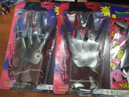 Mua bán VUỐT COSPLAY FREDDY