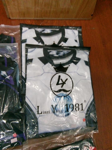 Mua bán ÁO IRON MAN TRẮNG SIZE XL