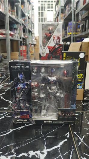 Mua bán REVOLTECH ARKHAM KNIGHT FAKE