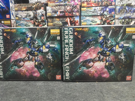 Mua bán MG AVALANCHE EXIA BANDAI