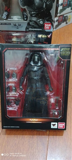 Mua bán SHF  KYLO REN (FORCE AWAKEN) (JPV)